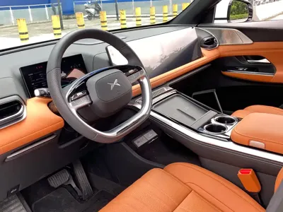 Xpeng G9