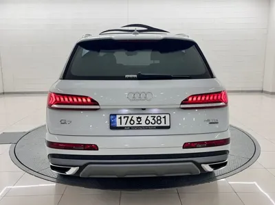 Audi Q7 2022, 46438 км, за 39087.97 USD