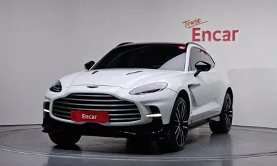 Astonmartin DBX · 2023 год