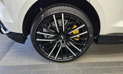 Astonmartin DBX 2023, 2271 км, за 146512.93 USD