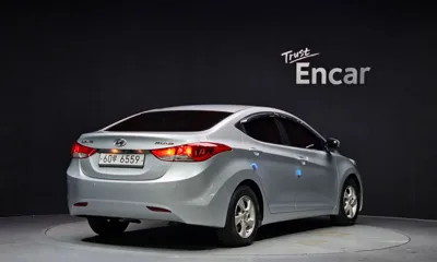 Hyundai Avante 2011, 155259 км, за 2214.98 USD