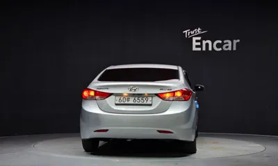 Hyundai Avante 2011, 155259 км, за 2214.98 USD