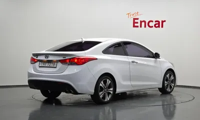 Hyundai Avante 2014, 101874 км, за 4561.08 USD