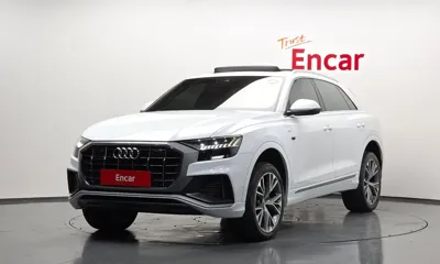 Audi Q8 · 2021 год