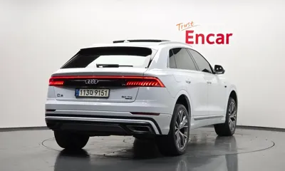 Audi Q8 2021, 68882 км, за 42651.54 USD