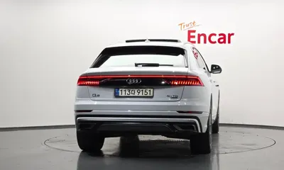 Audi Q8 2021, 68882 км, за 42651.54 USD
