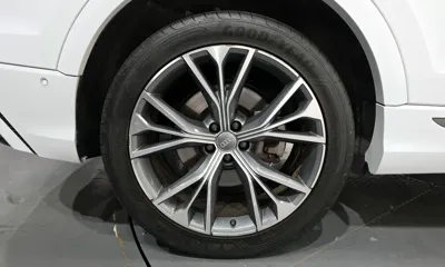 Audi Q8 2021, 68882 км, за 42651.54 USD