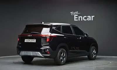 Kia Seltos 2023, 48822 км, за 14375.74 USD