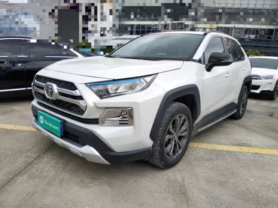 Toyota RAV4 · 2023 год