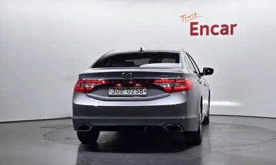 Hyundai Grandeur 2016, 141319 км, за 4234.53 USD