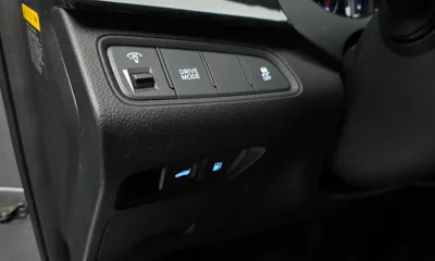 Hyundai Grandeur 2016, 141319 км, за 4234.53 USD - фото 14