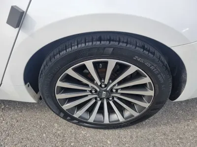 Kia K7 2013, 180000 км, за 2280.13 USD