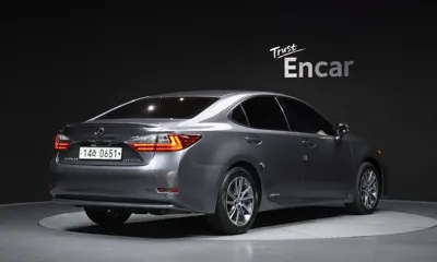 Lexus ES 2016, 90910 км, за 13586.42 USD