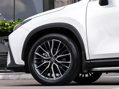 Lexus NX 2022, 28400 км, за 30605.3 USD - фото 8