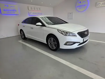 Hyundai Sonata 2016, 203049 км, за 3741.63 USD