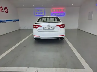 Hyundai Sonata 2016, 203049 км, за 3741.63 USD