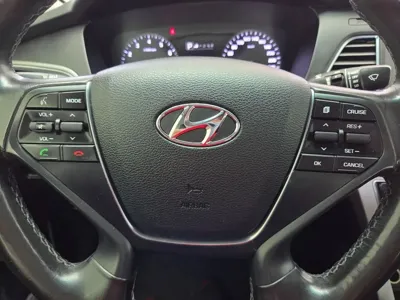 Hyundai Sonata 2016, 203049 км, за 3741.63 USD - фото 13