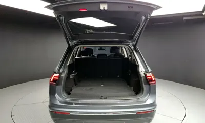 Volkswagen Tiguan 2020, 181515 км, за 16410.66 USD - фото 20