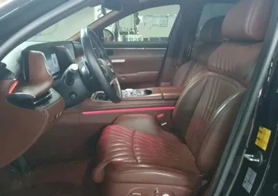 Genesis G90 2022, 105335 км, за 7168.18 USD
