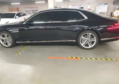 Genesis G90 2022, 105335 км, за 7168.18 USD
