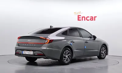 Hyundai Sonata 2022, 101846 км, за 10634.11 USD