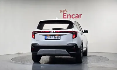 Kia Seltos 2023, 57679 км, за 12793.75 USD