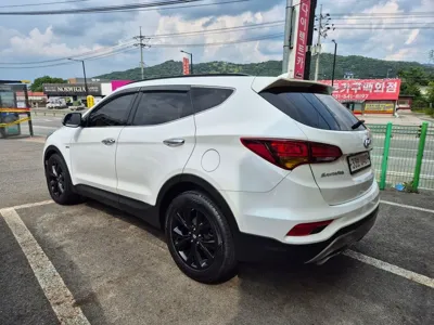 Hyundai Santafe 2017, 141091 км, за 9386.9 USD