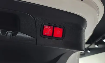 Mercedes-Benz GLC-Class 2022, 3976 км, за 32461.65 USD - фото 35