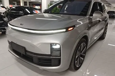 Li Auto L9 · 2022 год