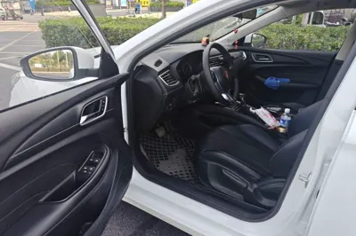 Roewe i5 2019, 59600 км, за 4425 USD - фото 16