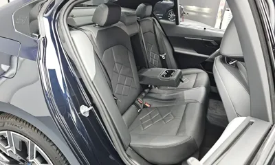 BMW 5-Series 2024, 15557 км, за 46934.49 USD - фото 11