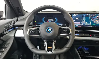 BMW 5-Series 2024, 15557 км, за 46934.49 USD - фото 13