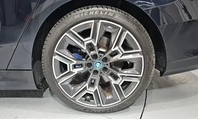 BMW 5-Series 2024, 15557 км, за 46934.49 USD - фото 21