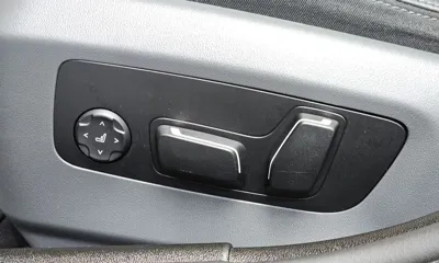 BMW 5-Series 2024, 15557 км, за 46934.49 USD - фото 32