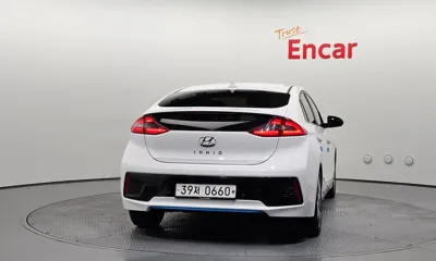 Hyundai Ioniq 2016, 82619 км, за 8977.37 USD
