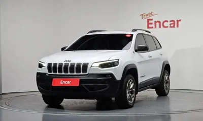 Jeep Cherokee · 2020 год