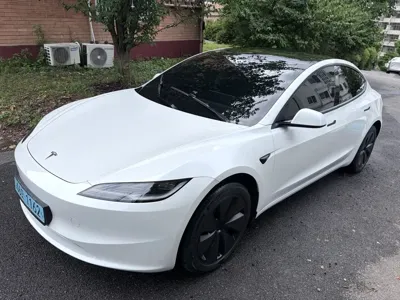 Tesla Model 3 · 2024 год