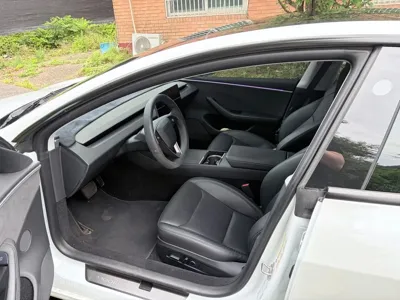 Tesla Model 3 2024, 7800 км, за 13128.53 USD - фото 9