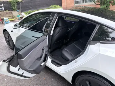 Tesla Model 3 2024, 7800 км, за 13128.53 USD - фото 10