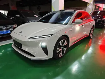 Nio ET5 · 2024 год