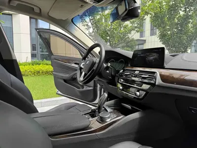 BMW 5 Series 2018, 132000 км, за 16032.74 USD - фото 10