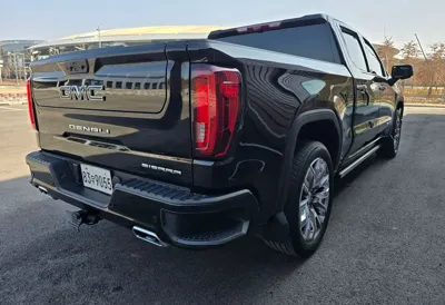 GMC Sierra 2023, 49358 км, за 43277.17 USD