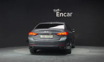 Hyundai Genesis 2016, 177439 км, за 5219.69 USD