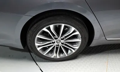 Hyundai Genesis 2016, 177439 км, за 5219.69 USD