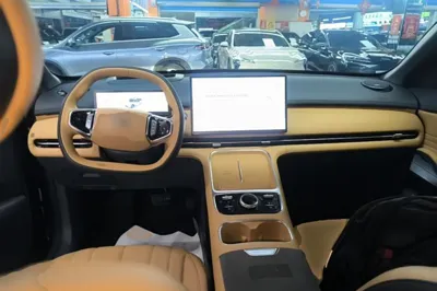 Geely Galaxy Galaxy Xingjian 7 EM-i 2025, 29400 км, за 14935 USD - фото 15