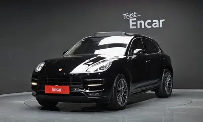 Porsche Macan · 2015 год