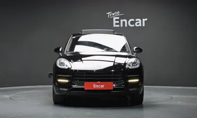 Porsche Macan 2015, 133112 км, за 17773.37 USD