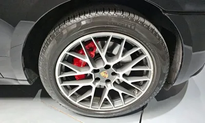 Porsche Macan 2015, 133112 км, за 17773.37 USD