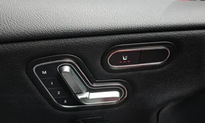 Mercedes-Benz A-Class 2019, 18518 км, за 13004.17 USD - фото 16