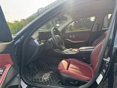 BMW 3 Series 2024, 27000 км, за 33666.21 USD